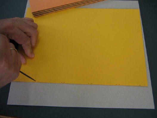 Прошивка документов в 2 дырки
