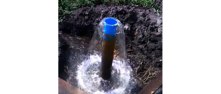 Самоизлив из пробуренной скважины