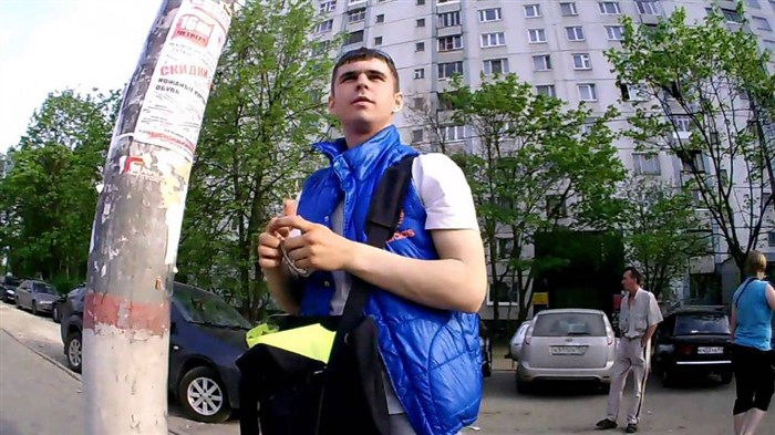 Листовки на остановке