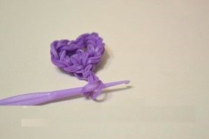 Плетение фигурки из резинки