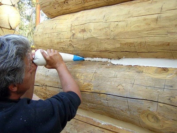 Нанесение избыточного количества герметика