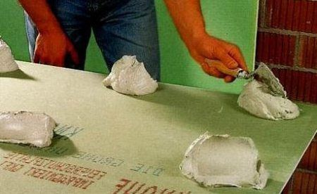 Укладка гипсокартона на стены на клей видео