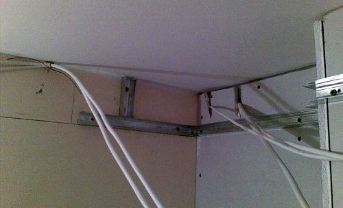 Монтаж короба из гипсокартона для шкафа купе и натяжного потолка